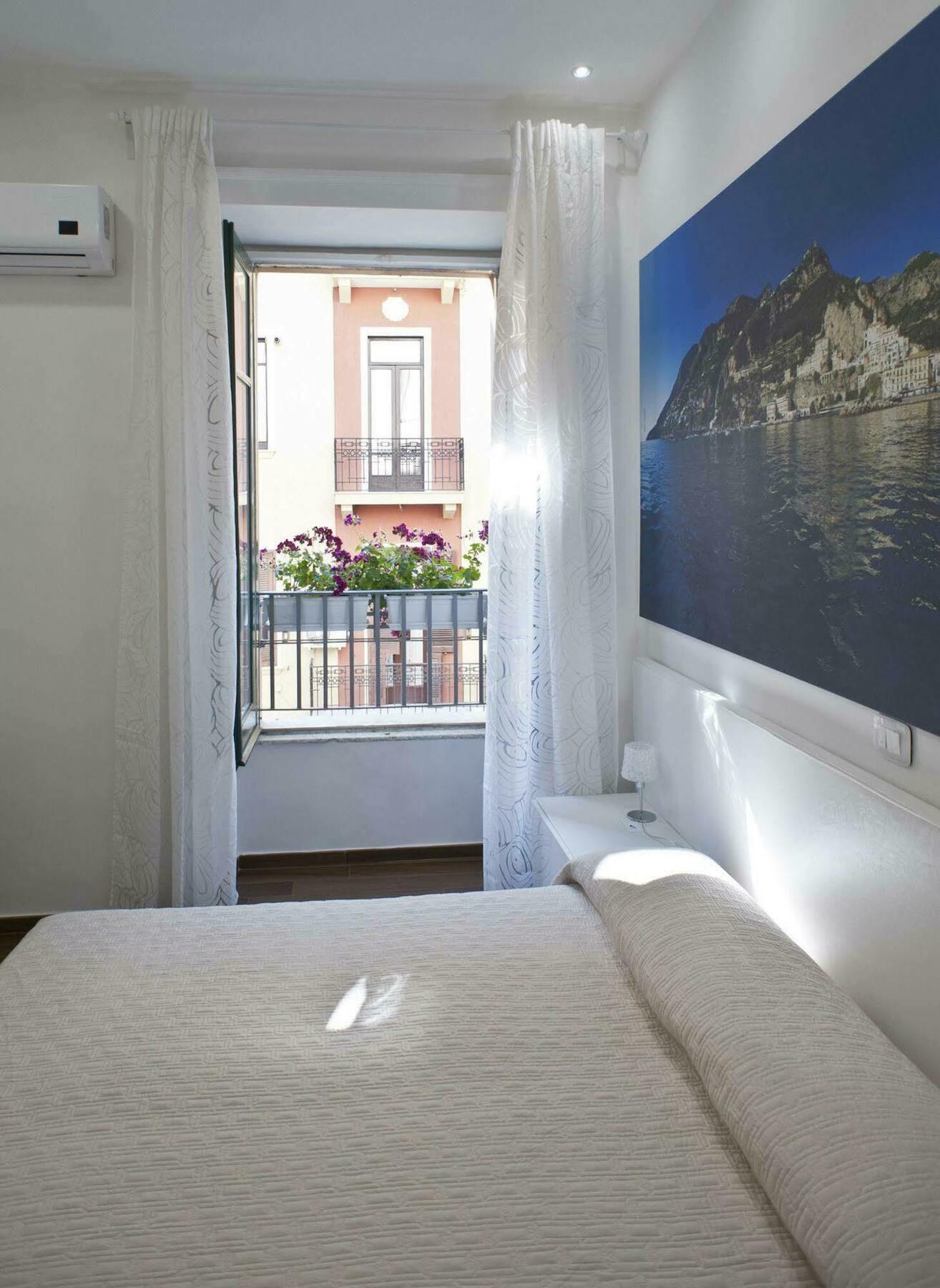 Il Reticolo Bed & Breakfast Salerno Exterior photo